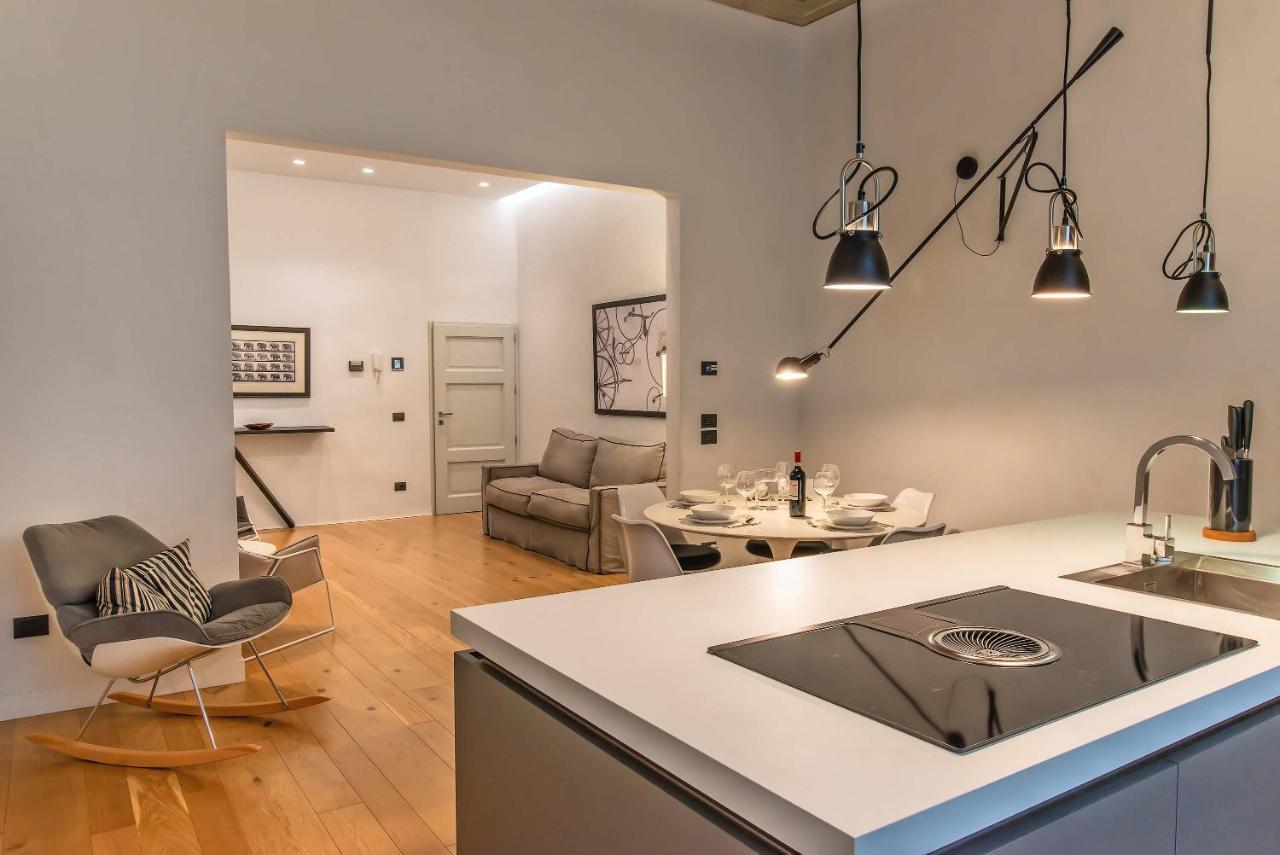 The Charm Of Santa Croce Apartment Florence Luaran gambar