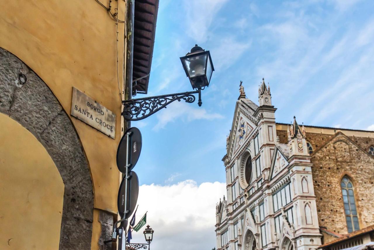 The Charm Of Santa Croce Apartment Florence Luaran gambar