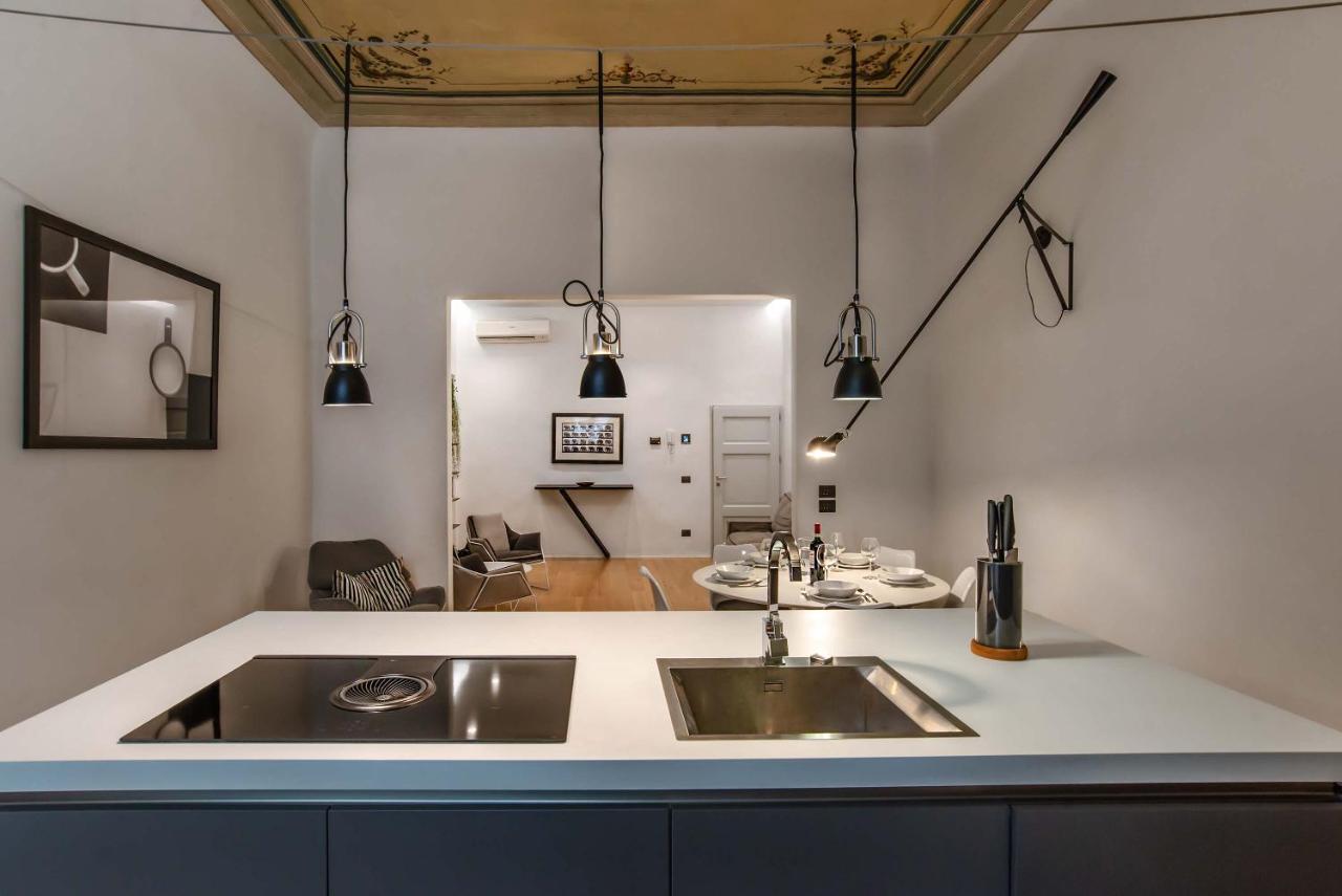 The Charm Of Santa Croce Apartment Florence Luaran gambar