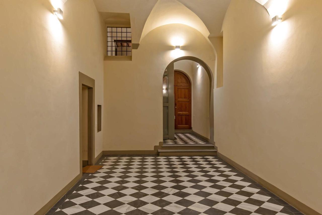 The Charm Of Santa Croce Apartment Florence Luaran gambar